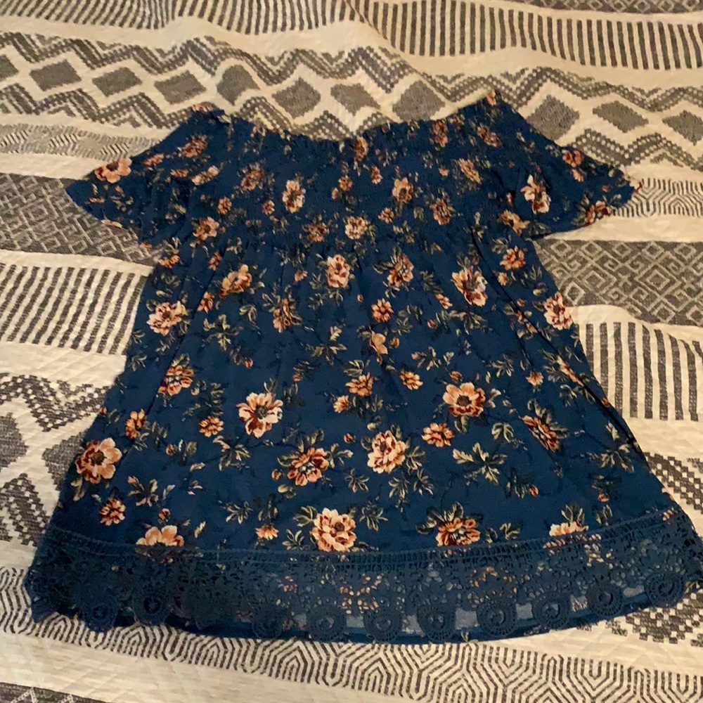 Women’s floral off the should tunic